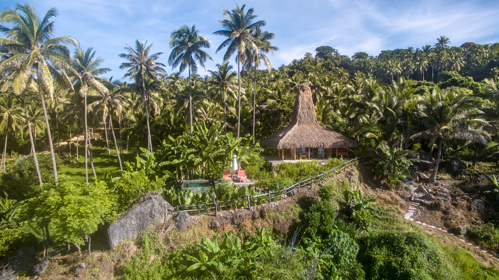 Uma Izzie is a luxe one-bedroom villa that will take your honeymoon experience to the next level